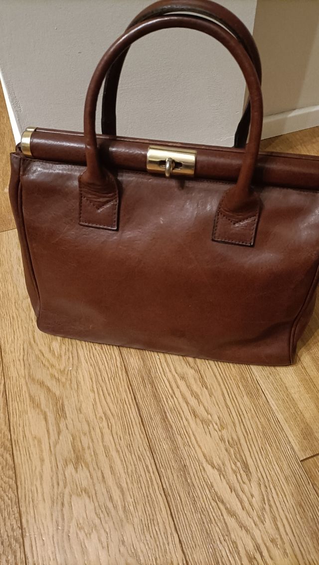 Borsa a mano in pelle marrone