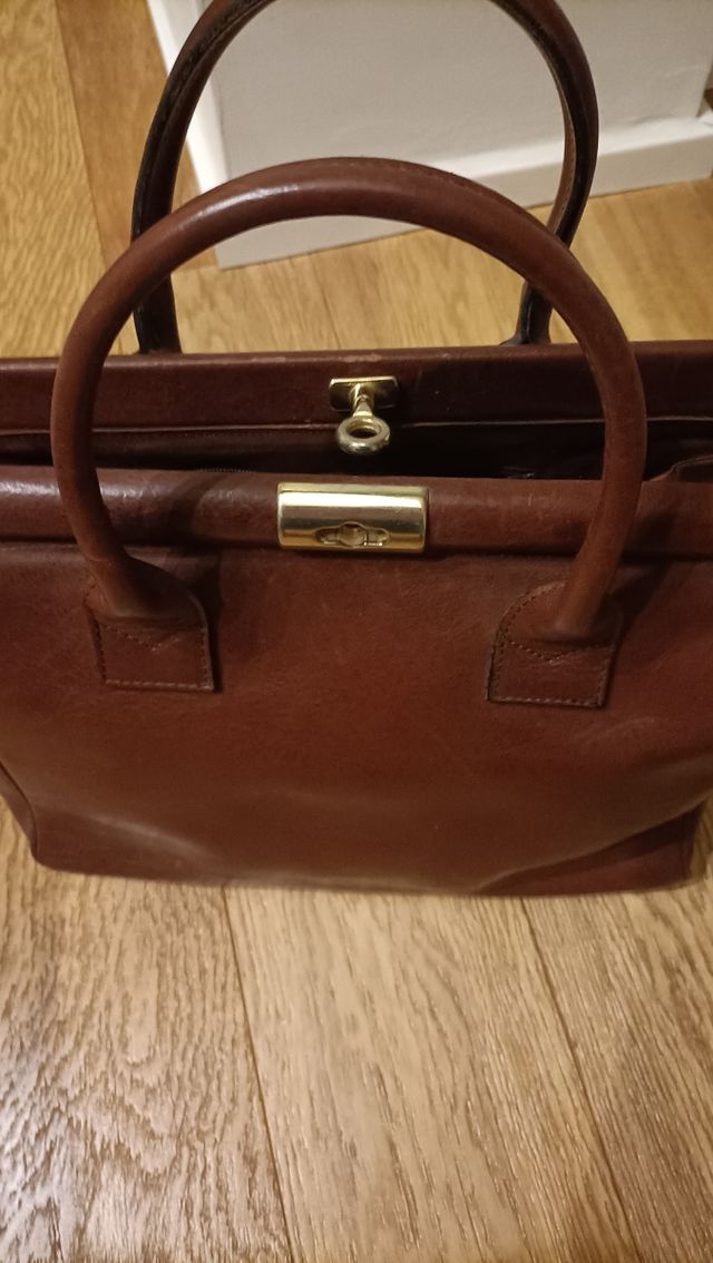 Borsa a mano in pelle marrone