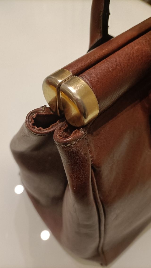 Borsa a mano in pelle marrone