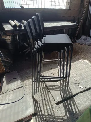 Sillas de barra apilables (4 unidades)