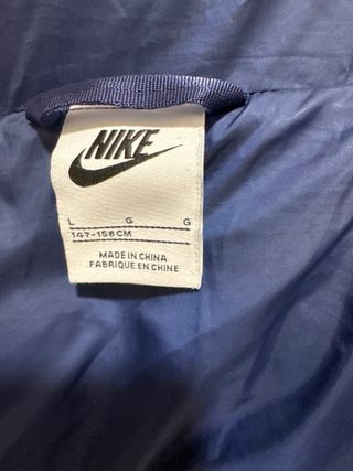 Abrigo acolchado Nike azul para niños