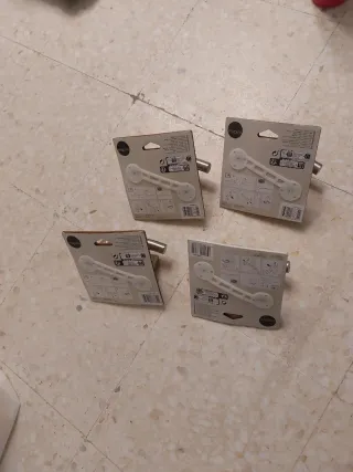 Juego de manillas para 4 puertas