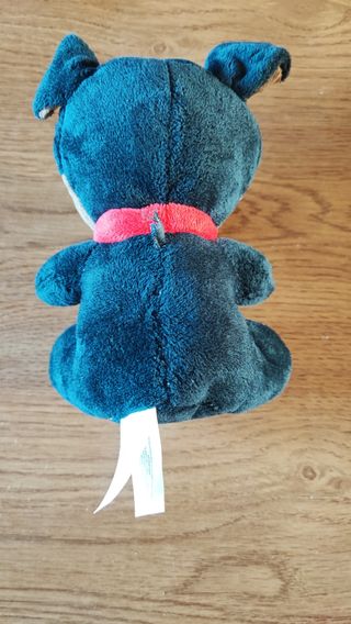 Peluche cane nero con collare rosso