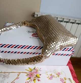 Bolso fiesta dorado forrado nuevo