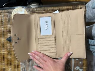 Cartera Guess