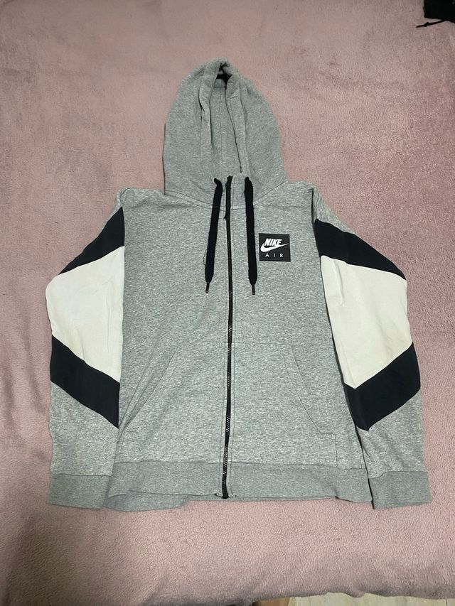 Sudadera Nike Gris y Blanca