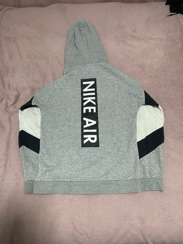 Sudadera Nike Gris y Blanca