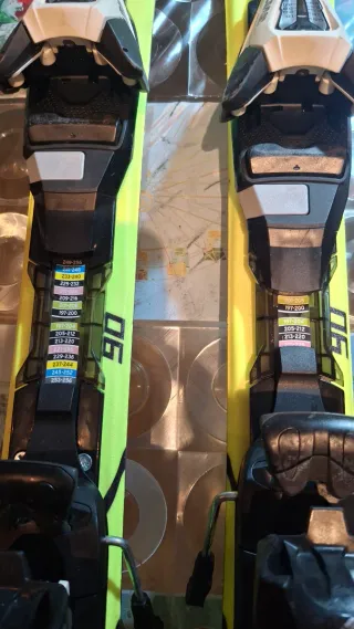 Esquís Salomon JR XMAX 90 Botas talla 36,5-37,5 y