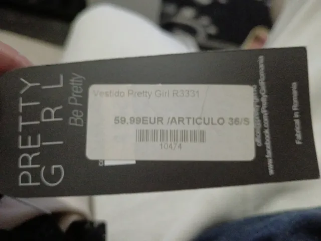 Vestido negro y dorado con encaje