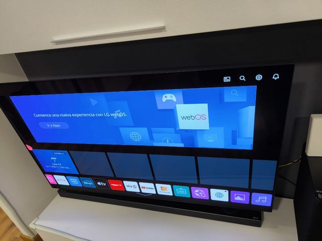 TV LG OLED 55 Negra y Plateada