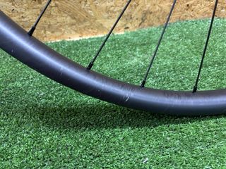 Llanta Delantera Carbono MTB leer