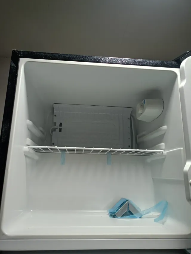 Nevera pequeña cecotec nueva