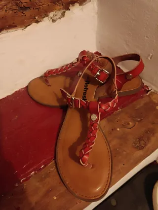 Sandalias Refresh Cuero Marrón y Naranja