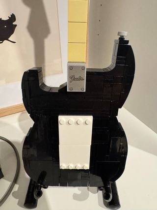 Guitarra Fender a escala
