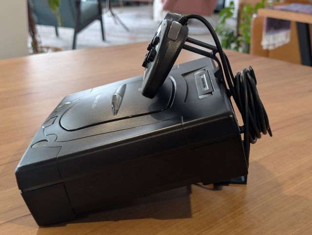 Supporto espositivo per console Sega Saturn