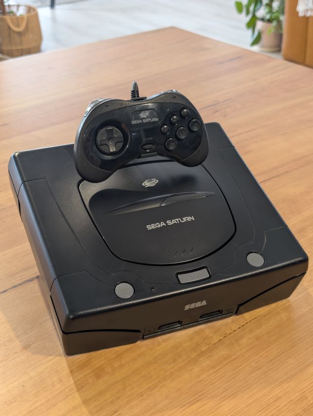 Supporto espositivo per console Sega Saturn
