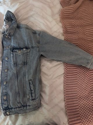 Chaqueta vaquera Bershka Talla M