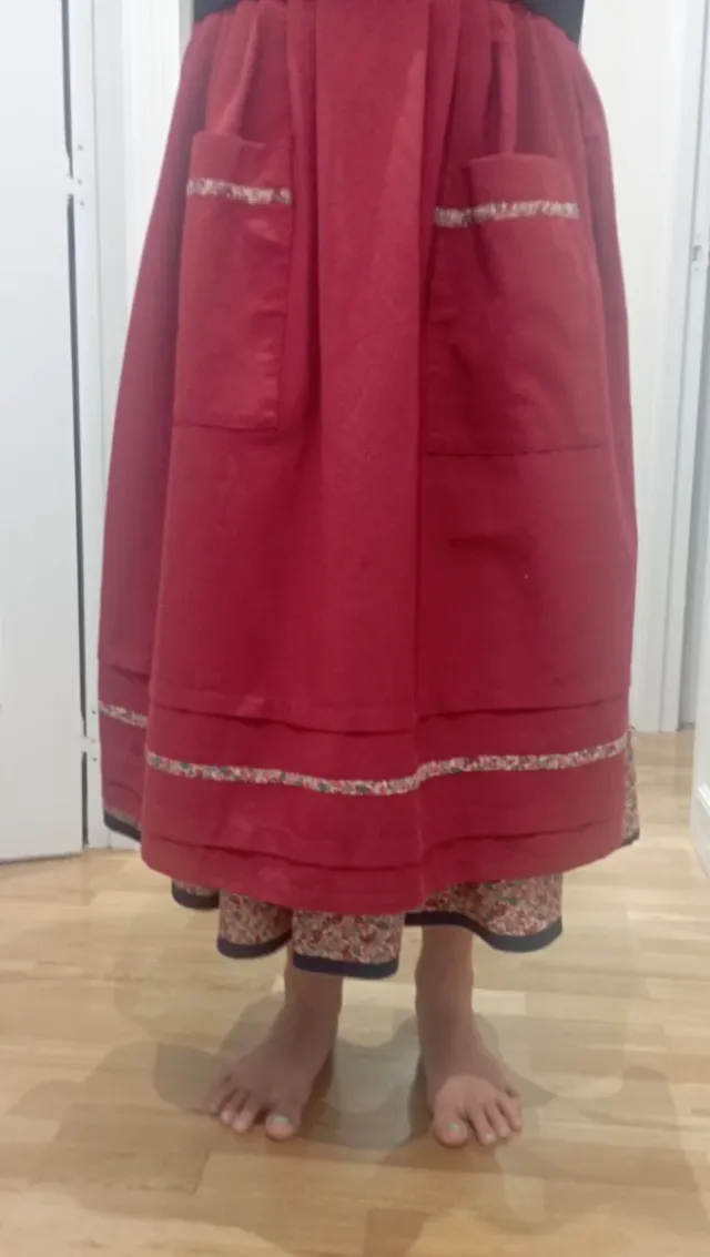 Traje de casera falda delantal camisa chaleco