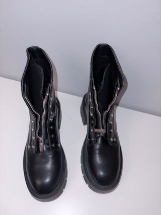 Botines plataforma cremallera negros