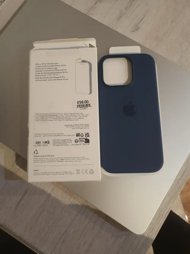 Funda de silicona iPhone 16 Pro azul