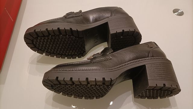 Mocassini donna con suola antiscivolo in ecopelle