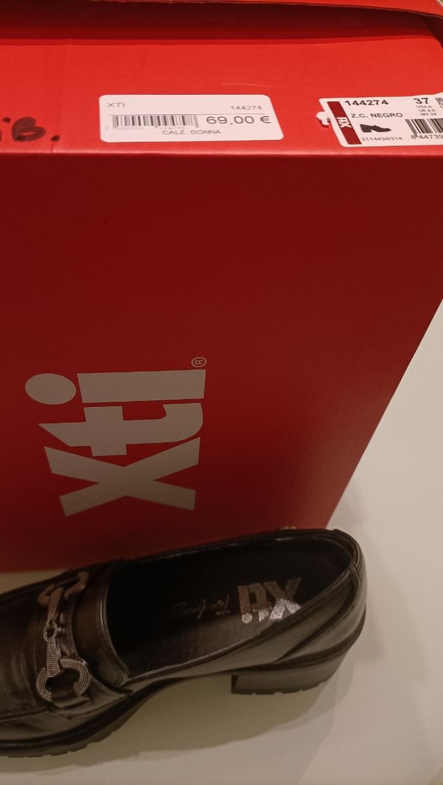 Mocassini donna con suola antiscivolo in ecopelle