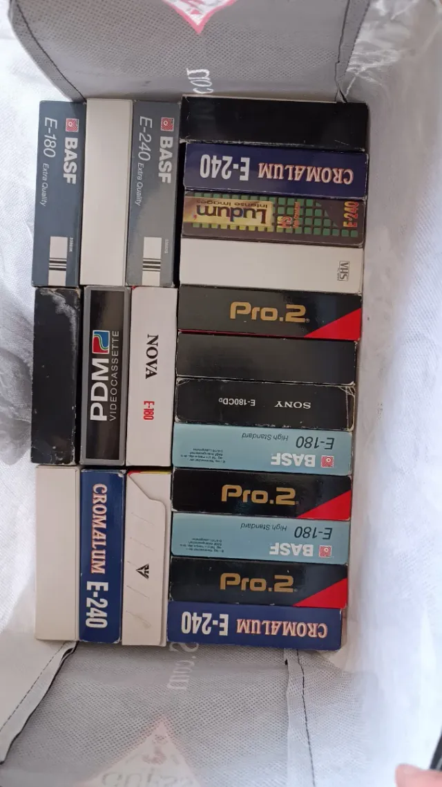 Lote de películas variadas en VHS