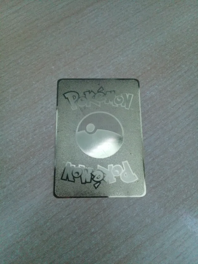 Carta de Pokémon Raichu V Dorada