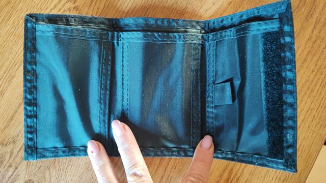 Set tifosi Milan: portafoglio, busta e foulard