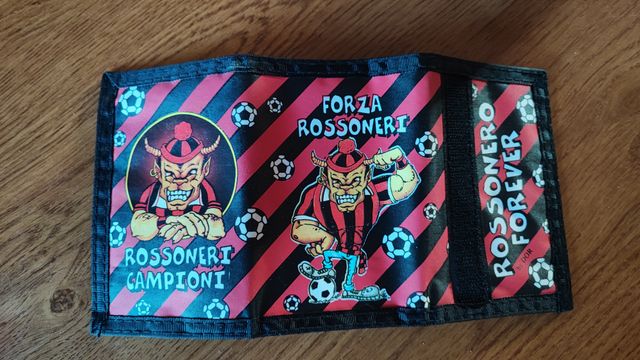 Set tifosi Milan: portafoglio, busta e foulard
