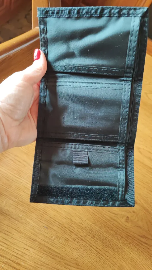 Set tifosi Milan: portafoglio, busta e foulard