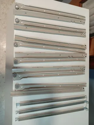 Guida per cassetti Ikea in metallo