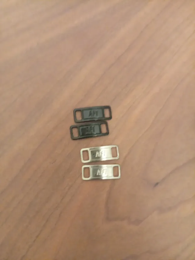 Nike Air Force 1 Negras con chapitas de air force