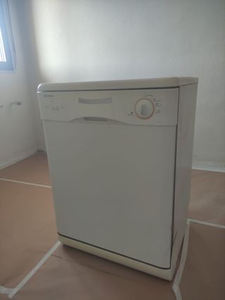 Lavavajillas completo con accesorios