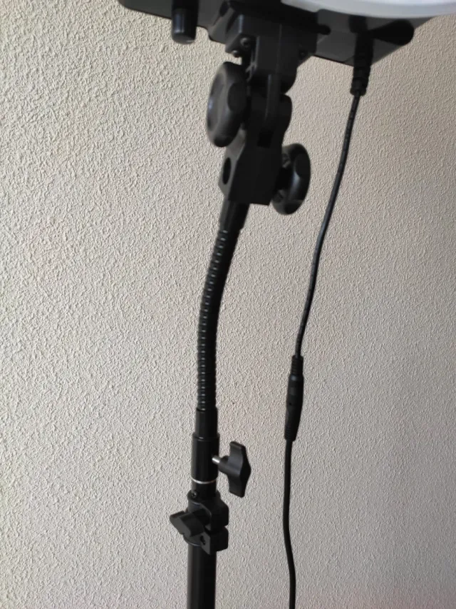 Aro de Luz Neewer 48cm 55W 5600K con Trípode