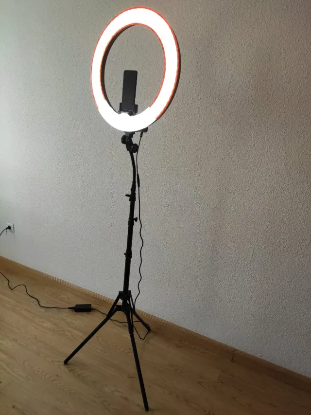 Aro de Luz Neewer 48cm 55W 5600K con Trípode