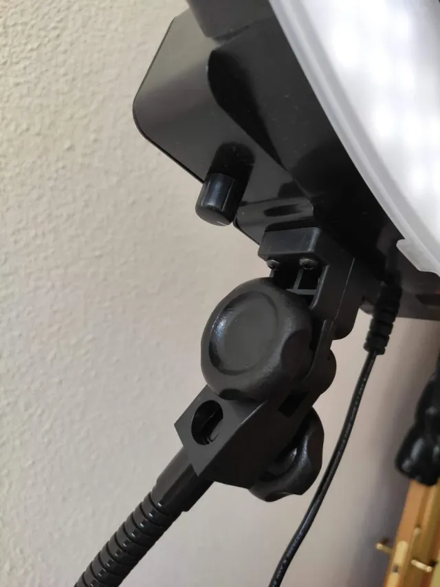 Aro de Luz Neewer 48cm 55W 5600K con Trípode