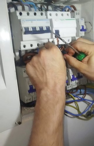 Electricista de seguridad