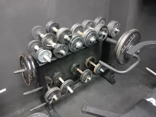 Mancuernas y Soporte/estante rack para Gimnasio