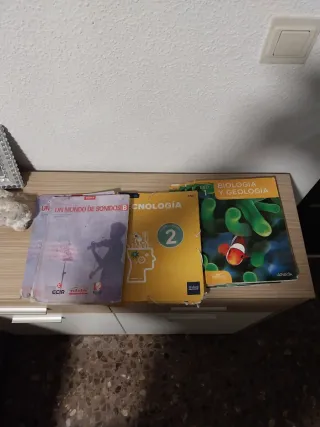 LIBROS PRIMERO DE ESO