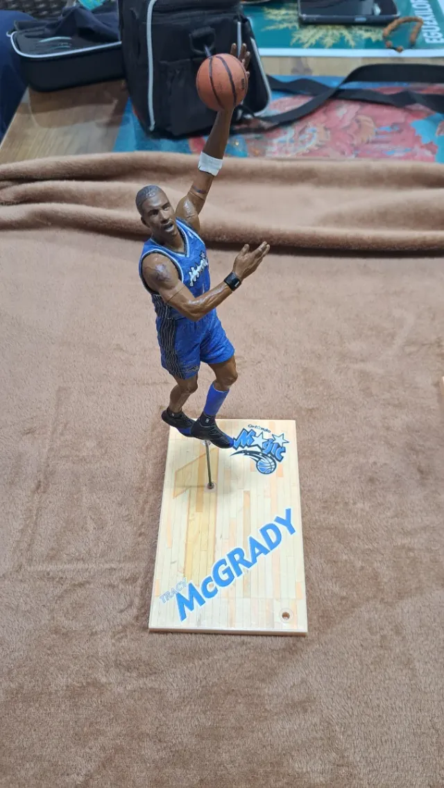 2 Figuras McFarlane NBA