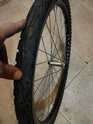Rueda Delantera( 26)MAVIC.MODEL QUANDO!