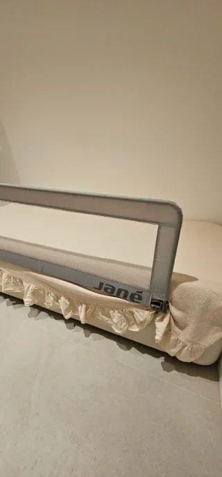 Barrera de seguridad Jane para cama