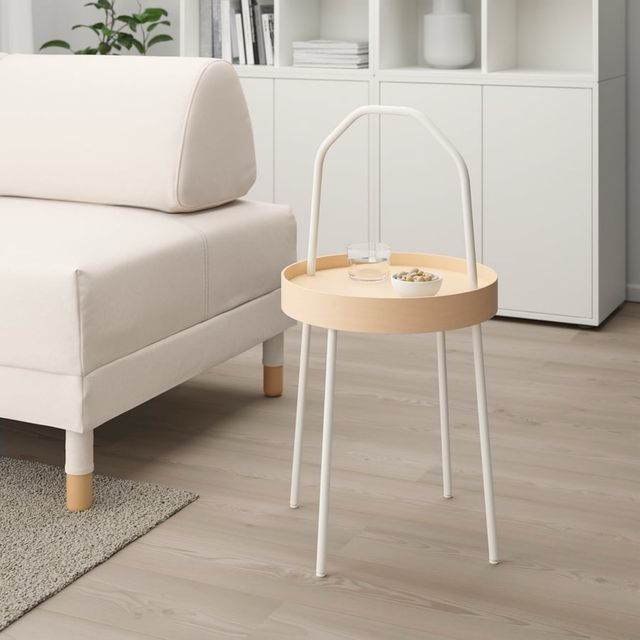 Mesa auxiliar IKEA BURVIK blanca y madera