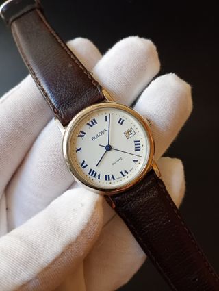 Reloj Bulova Cuarzo Marrón y Dorado