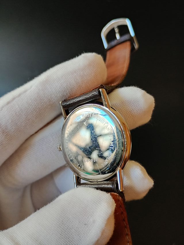 Reloj Bulova Cuarzo Marrón y Dorado