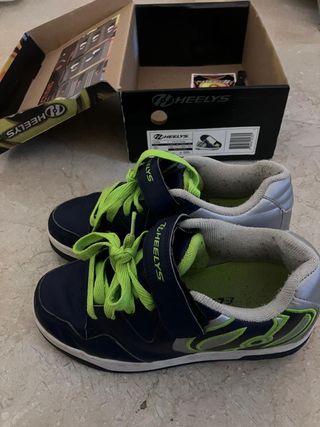 Zapatos con ruedas Heelys azules y verdes