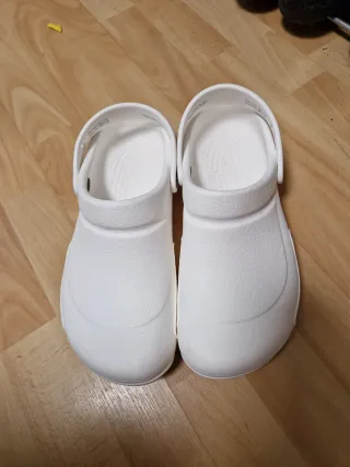 Crocs NUEVAS Talla 41/42