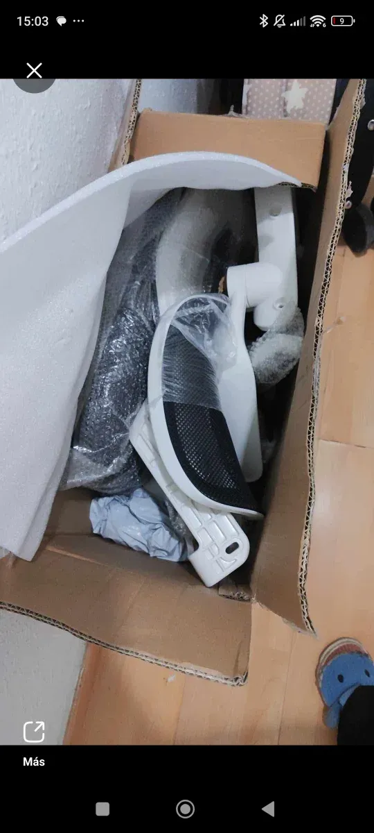 Silla de escritorio negra y blanca