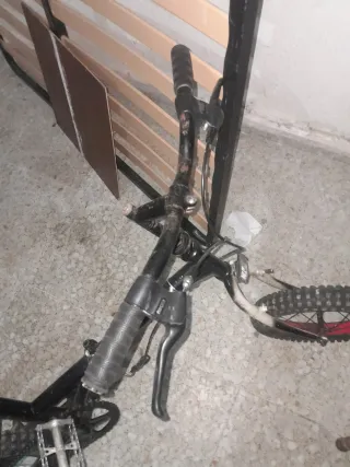 Bicicleta plegable negra